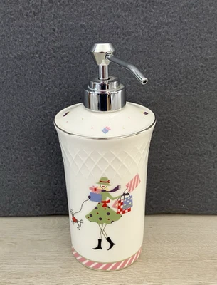 Dispensador de jabón de cerámica navideña para dama de compras con regalos y su caniche perro nuevo sin etiquetas Foto 1 de 4
