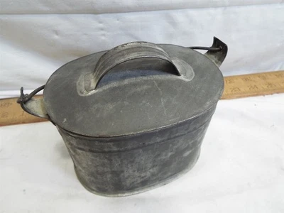 Antiguo cubo de almuerzo ovalado de metal de hojalata vendedor muestra exhibición juguete mini mango de madera Foto 1 de 4