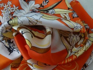 Schal Noracora Gitarre Musik und Schmetterlinge 22 x 22 Zoll helle Farben - Bild 1 von 9