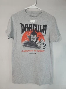Dracula T-shirt Boys Size 2XL Universal Monstersl Studios Short Sleeve - Picture 1 of 6