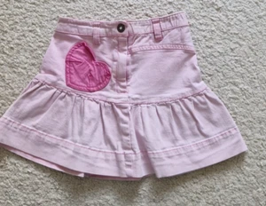 Rosa Jeans Rock mit Herztaschen von H&M, Größe 92 - Bild 1 von 7