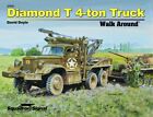 Camion 4 tonnes Squadron Signal Diamond T marche autour