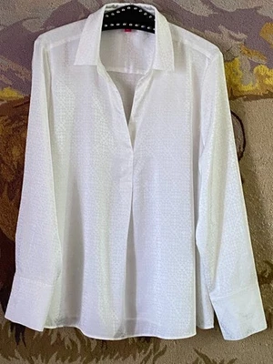Blusa popover Vince Camuto tamanho XL branca manga longa texturizada geométrica - Imagem 1 de 4