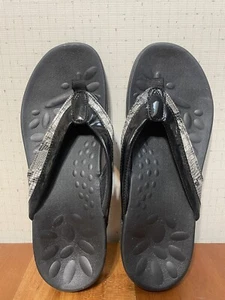 Megnya Sandals Flip Flop Women’s Size 8 Black Gray Ortho Arch Support - Picture 1 of 7