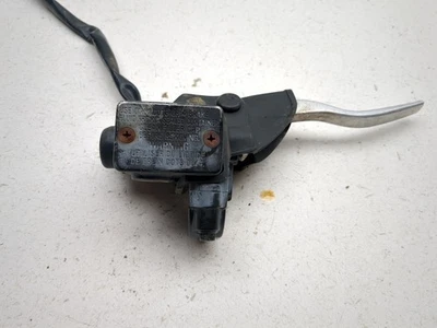 03-13 Kawasaki Prairie 360 4X4 Cilindro maestro de freno delantero derecho Foto 1 de 4