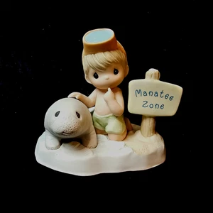 2000 Precious Moments "Our Love Will Never Be Endangered" Manatee 824129S EUC - Picture 1 of 16