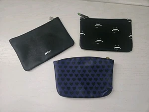 IPSY Glam Bag Halloween Set - schwarzes Spinnennetz, Lippenzähne & Herzen Beutel Taschen - Bild 1 von 9