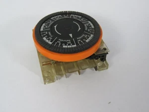 Dayton 2A520 7-Day Electromechanical Timer Drive 120VAC USED - Picture 1 of 3