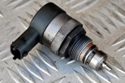 Sensor de presión carril de combustible Land Rover Freelander 2 TD4 0281002803 / 9654748880 Foto 1 de 3