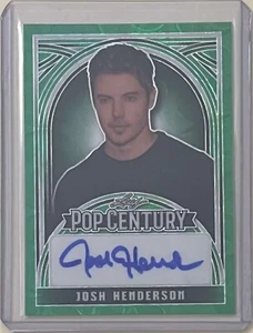 JOSH HENDERSON AUTÓGRAFO #D 1/4 2024 HOJA POP CENTURY TV "DALLAS" TARJETA VERDE CERTIFICADO DE AUTENTICIDAD - Imagen 1 de 3