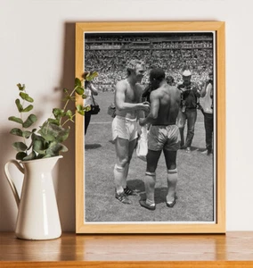 Pele And Bobby Moore World Cup 1970 : 12"x8" Professional Photo - Picture 1 of 2