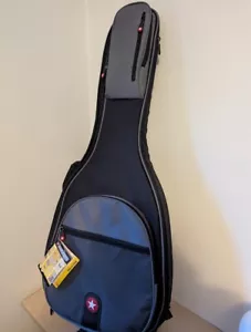 Road Runner Avenue Guitar Gig Bag Black VERY GENTLY USED - Picture 1 of 6