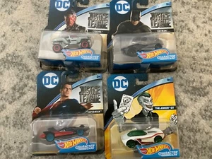 Hot Wheels 2016 DC Justice League Set Of 3 Cyborg, Batman, and The Joker NIP - Picture 1 of 6