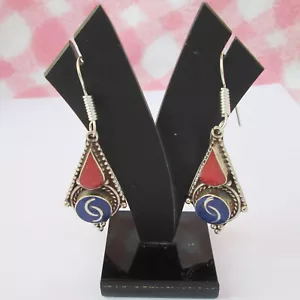 Par de Pendientes Étnicos Tradicionales Coral Rojo Natural Multicolor Hechos a Mano - Imagen 1 de 7