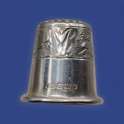 Vintage Sterling Silver Thimble by W I Broadway & Co Birmingham 1996 - Image 1 of 4