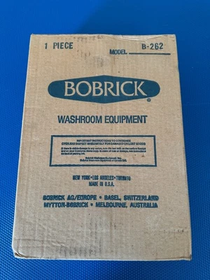 Bobrick Stainless Steel Paper Towel Dispenser Surface Mount Classic Series B-262 - Image 1 of 4