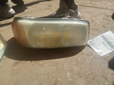 Headlamp Assembly GMC SIERRA 1500 Left 99 00 01 02 03 04 05 06 07 - Image 1 of 4