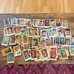 Lote de tarjetas coleccionables vintage de los años 50-60 (100) goma holandesa Elvis Presley, Hepburn y más - Imagen 1 de 5
