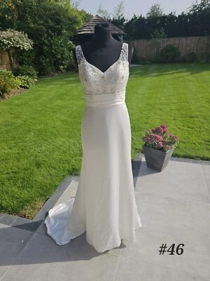 Fit & Flare / Fitted  wedding Bridal dress Size 8 Ex Sample Sale Reduced  - Image 1 of 4