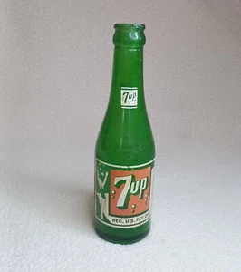 7 Up Bottle Swimsuit Lady Bubble 7 Fl. Ozs. Roanoke-Danville, VA. Green Glass  - Picture 1 of 21