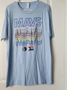 Shirt L Dallas Mavericks Pride Mavs Gr. Large Rainbow  - Bild 1 von 4