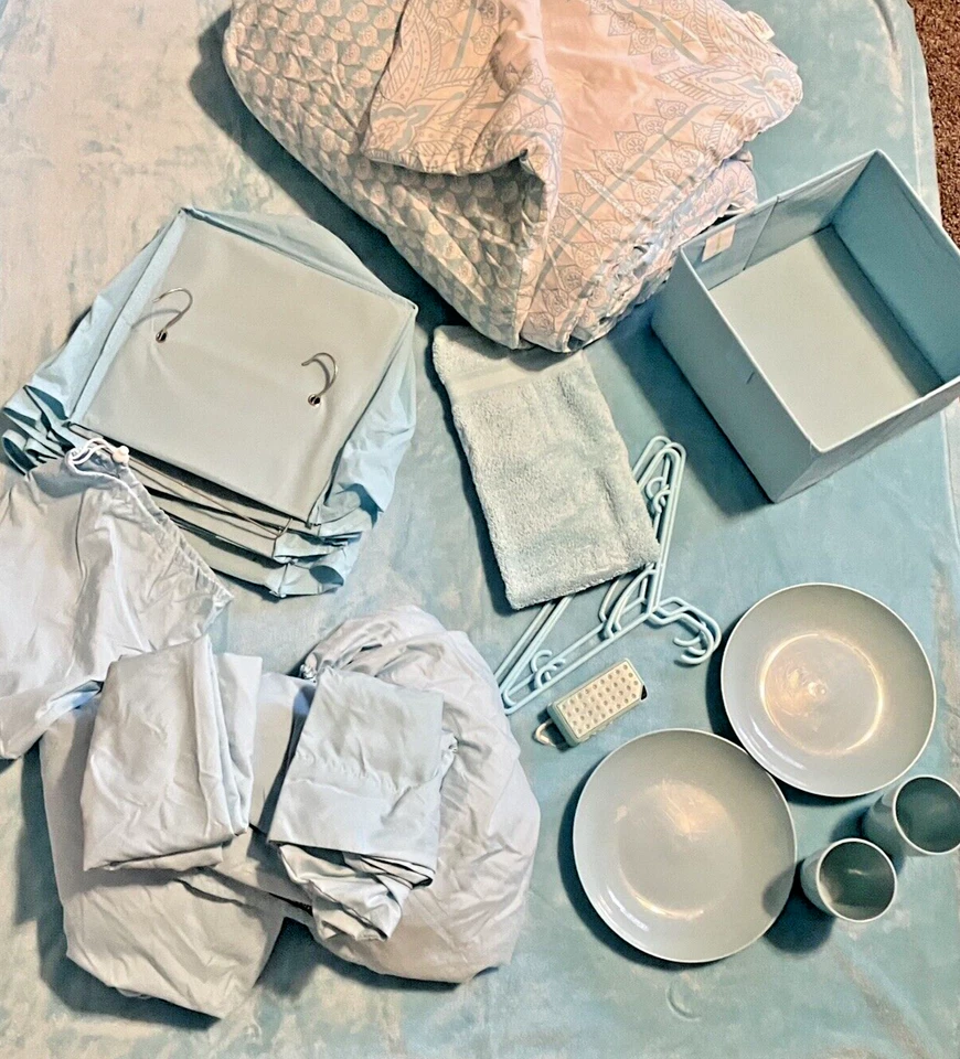 Dorm Room College University bedding & bath essentials Twin XL - 19 pieces NICE! - Image 1 of 4