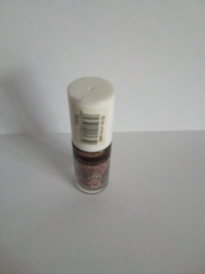 cosmetics - Image 1 of 1