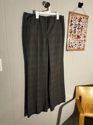 Calça Ann Taylor nova com etiquetas feminina cintura média reta curvilínea cinza tamanho 8 - Imagem 1 de 4