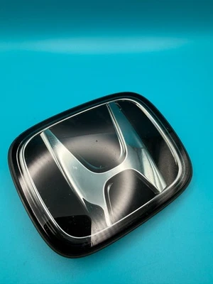 DAMAGE OEM 2023 - 2025 Honda Accord Front Grille Emblem Badge 75710-30A-A01 - image 1 of 4