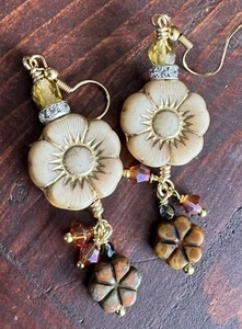 Ivory Flower Czech glass Earrings - Picture 1 of 8