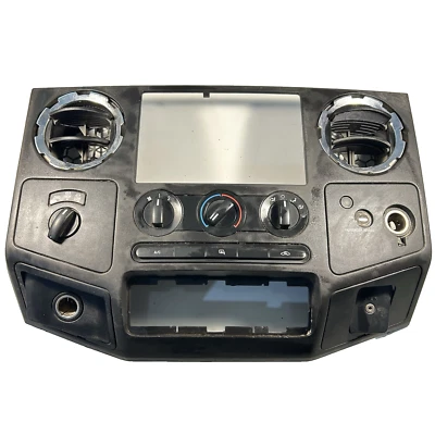 Ford F250 Super Duty 2008-2010 radio bisel envolvente con ventilaciones de aire 8C34-2504302-A Foto 1 de 4
