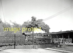Texas & Pacific Railroad, Marshall, Tx. Steam Loco No 715 in 1946 - Picture 1 of 1