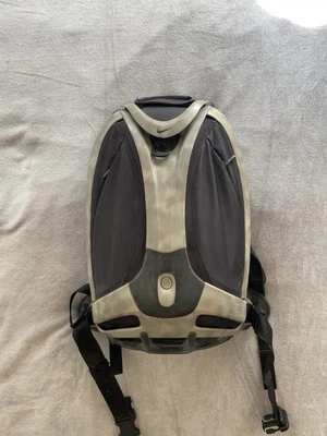 Nike Epic Mochila Hardshell Techwear Bolso Estuche Exoesqueleto Vintage Retro Bolsos  Foto 1 de 4