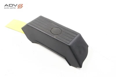 Cubierta reposapiés panel capucha Nissan Frontier 2005-2021 OEM Foto 1 de 4