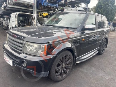 LAND ROVER RANGE ROVER SPORT L320 N/S Front Inner Wing Arch Liner LR015040 - Image 1 of 4