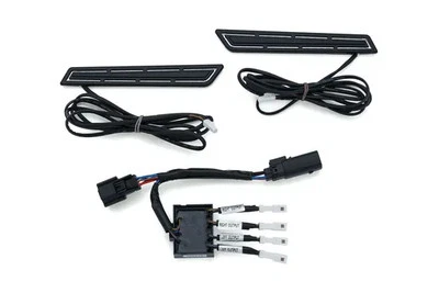 Alforja LED Kuryakyn Bisagra Acento Luz Negra Harley Davidson Road King CVO 14 Foto 1 de 4