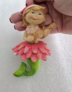 Mermaid Resin Christmas ornament  Tail swings. 1 small chip. adorable! - Picture 1 of 4