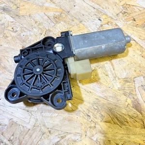 MERCEDES C CLASS 2003 RIGHT REAR WINDSCREEN WIPER MOTOR REGULATOR - Picture 1 of 9