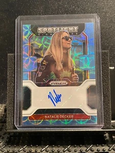 Natalie Decker 2022 Prizm Spotlight Signatures / Auto Carolina Blue Scope #27/75 - Picture 1 of 2