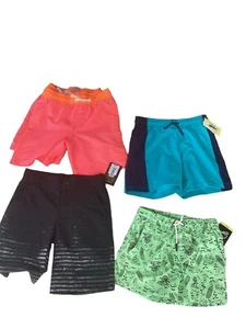 boys swim trunks Medium 4-5 - Picture 1 of 5