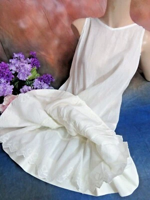 VINTAGE Original 1930 Art Deco FLAPPER dress SLIP Linen DOUBLE Ruffle FLOUNCE  - Image 1 of 4