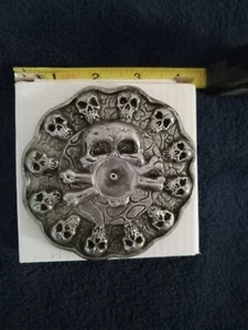 SCHÄDELKEGEL/STICK RÄUCHERSTÄBCHENHALTER - 4 STÜCK - NEU - Bild 1 von 1