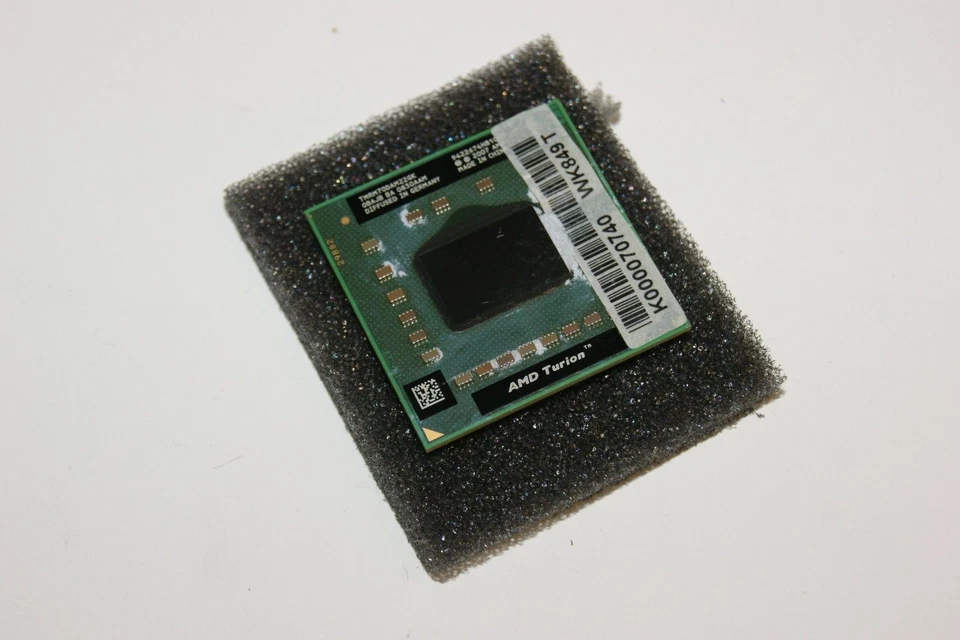 Toshiba Satellite A350D-10O AMD TURION X2 CPU 2,0GHz THRM70DAM22GK #2601 - Image 1 of 1