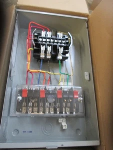 Zócalo medidor transformador de corriente CT nominal de 13 terminales 4 cables 20 amperios - Imagen 1 de 9