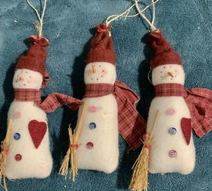 SET OF 3 ADORABLE WARM & NATURAL FLEECE SNOWMEN ORNAMENTS! - Picture 1 of 2