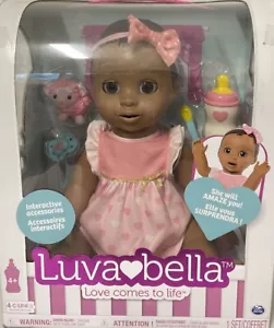 ⚡️LUVABELLA Bambola Interattiva Espressioni Brune Pelle Marrone - SpinMaster - Foto 1 di 5