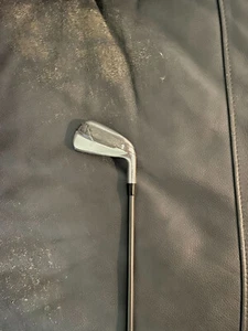 Titleist U500 Driving 3-iron - Picture 1 of 3