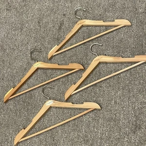 Filson Wooden Clothes Hangers LOT OF 4 Shirt Jacket Name Plates Metal Hooks - Picture 1 of 8