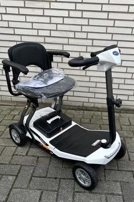 Invacare Scorpius-A Elektroscooter 6 Km/H, Faltbar | Ausstellungsstück *wie Neu* - Bild 1 von 4