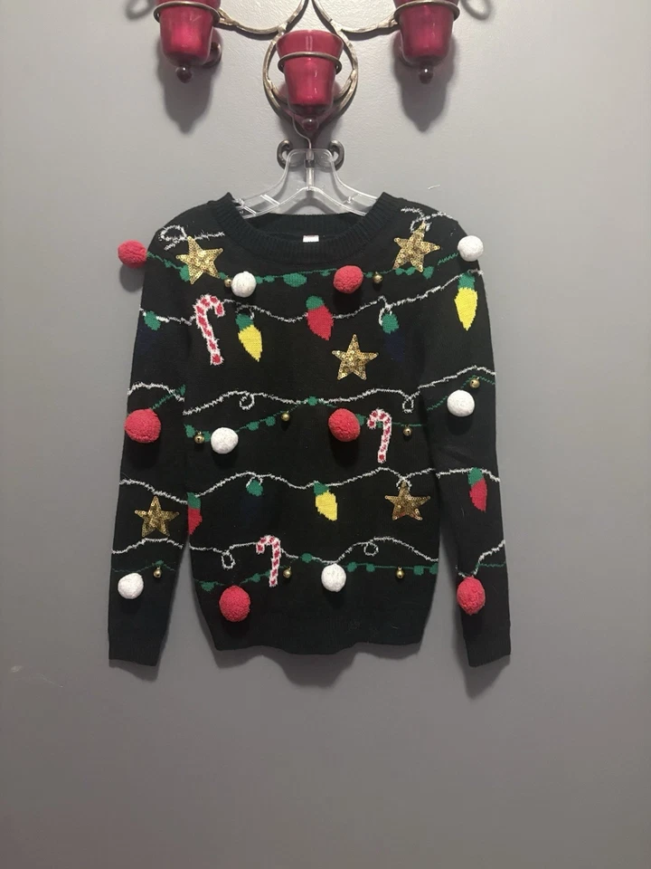 Suéter Feo No Boundaries 3D Navidad Vacaciones Negro Talla Pequeña Luces Encordadas Foto 1 de 4